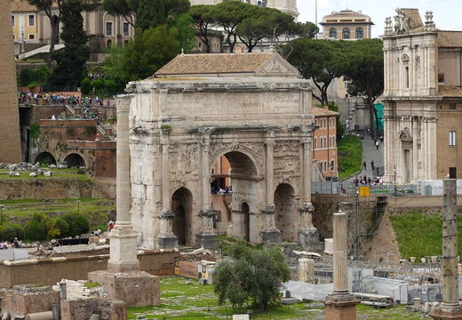 Roma Foro, Curia Iulia